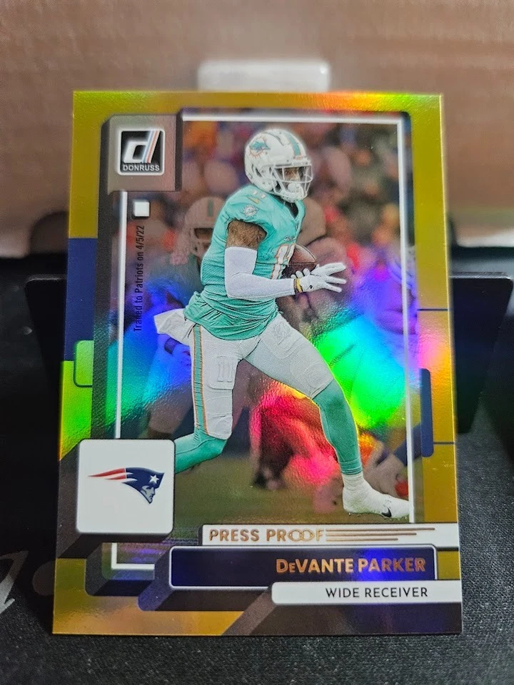 2022 Donruss Football Premium Gold Press Proof #122 DeVante Parker Patriots - Image 1 of 1