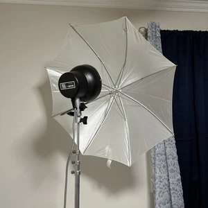 Novatron 240 Studio Lighting Kit Power Pack Flash Head Umbrella & Stand Used - Picture 1 of 16