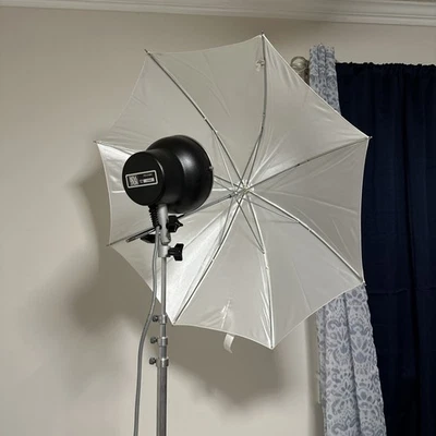 Novatron 240 Studio Lighting Kit Power Pack Flash Head Umbrella & Stand Used - Image 1 of 4