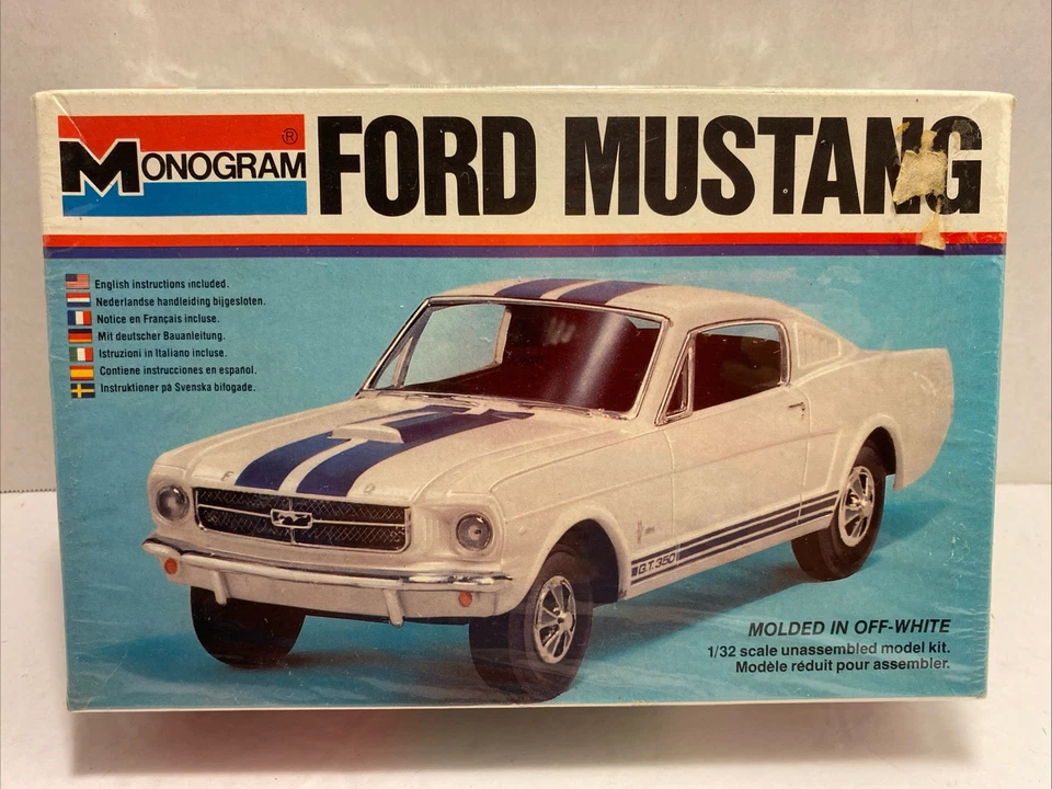 1982 Revell Snaptite Model Kit #6261 Kraco Indy Car 1:32 (No Tires or Rims) - Image 1 of 3