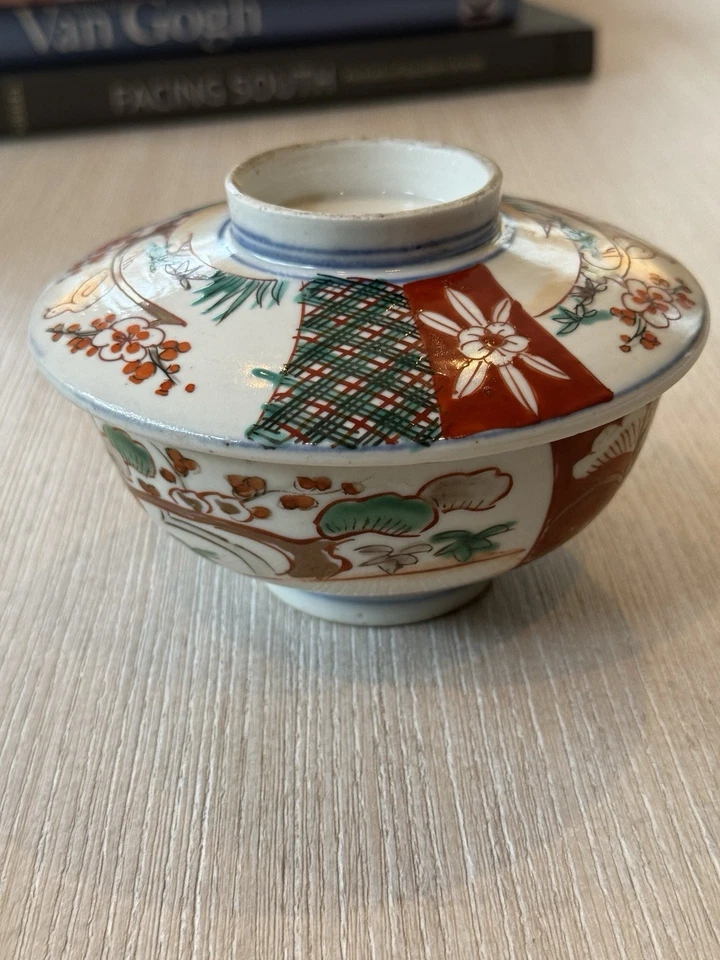 Antiguo tazón de arroz japonés Imari Ware Arita Edo tardío o Meiji temprano (1820-1890) Foto 1 de 4
