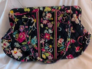 Vera Bradley Shoulder Bag Retired Floral Pattern Quilted Cotton Magnetic Closure - Picture 1 of 7