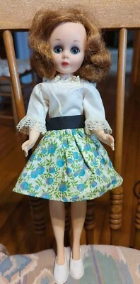 13" Toni or Sweet Sue Sophisticate - Personaje Amer - Cintura Articulada Años 50 Cabello Rojo Foto 1 de 4