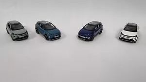 Modelo híbrido completo genuino Renault Symbioz E-Tech escala 1:64 - Imagen 1 de 18
