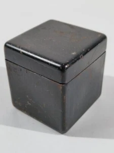 Aufbewahrungsdose aus Behälter für die Stromquelle für Optikbeleuchtung der Wehr - Bild 1 von 5