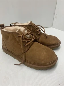 Stivali UGG Australia 3236 Neumel da uomo, taglia 10 - castagno nuovi senza scatola - Foto 1 di 8