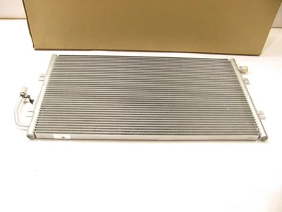 Condensador de aire acondicionado OSC 4622 para Chevrolet Astro 1995-2005 y GMC Safari con aire acondicionado trasero OI Foto 1 de 3