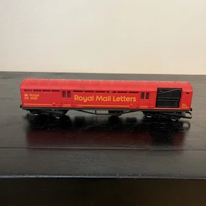 Hornby R416 Operating Royal Mail Coach NSX 80363 - Picture 1 of 9