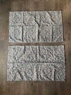 Par de Fundas de Almohada Martha Stewart Estándar Franela Floral Rojo Verde Nuevas Foto 1 de 4