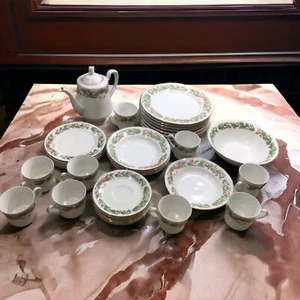 Sango Christmas China 8401 Noel Holly Pattern 1990Your Choice of Item - Picture 1 of 10
