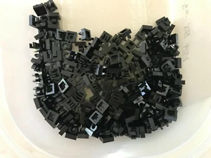 LEGO-NEU-15712-SCHWARZ-FLIESEN MODIFIZIERT 1 X 1 MIT CLIP -25 TEILE - Bild 1 von 1