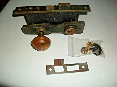 CLINTON Brass FACE Cast Iron Body Entrance Door Lock w/Cast side decorative plt Cover