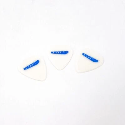 Nylon Plektren 3er Set Medium 0,88mm Pleks Plektren 3 Stück für Gitarren weiß  - Bild 1 von 3