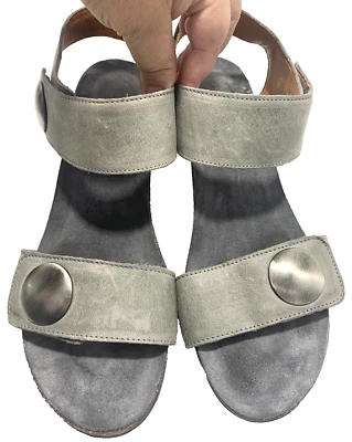 TAOS Wedge Sandals Women 41 Carousel Heels silver Gray Leather 10 metallic - Image 1 of 4