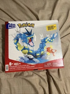 MEGA Pokemon Building Set HNT95 Magikarp Evolution Set  411 Pcs *DAMAGED BOX* - Foto 1 di 3