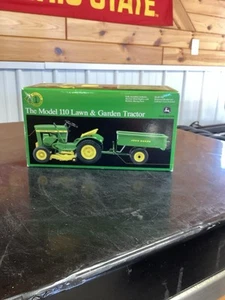 ERTL 1/16 Precision Classics John Deere Model 110 Lawn & Garden Tractor #15213 - Picture 1 of 4