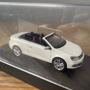 Schuco 1:43 VW EOS Cabriolet VW Dealer Model. Mint Condition Rare Find - Picture 1 of 12