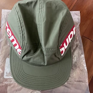 DS Supreme Side Panel Camp Cap Olive - Bild 1 von 2