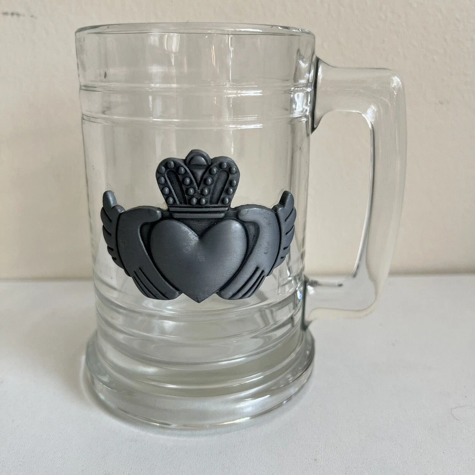 Taza de cerveza Irish Pewter Claddaugh pesada gruesa helada vidrio frío bebida Stein Foto 1 de 4
