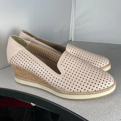 Zapatos informales Adrienne Vittadini Esmeralda de cuña baja arena para mujer talla 9 M Foto 1 de 4