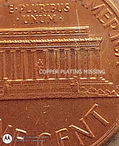 Mint Error. Copper Plating Missing on 1975 D Lincoln Cent Reverse 1975 Mint Set - Picture 1 of 3