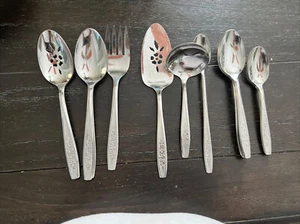 Posten 17 Vintage Simeon L & George H Rogers Co - versilberte Hostess Stücke + - Bild 1 von 5