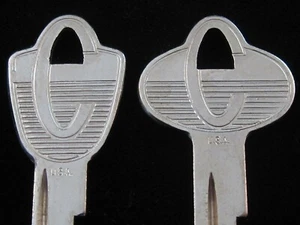 MERCURY COMET KEY BLANK SET 1960-1964 Ignition & Trunk CALIENTE NOS Vintage OEM - Picture 1 of 5