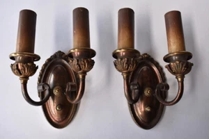 Par de apliques de pared de latón bronce renacimiento gótico hojas de acanto neoclásico - Imagen 1 de 11