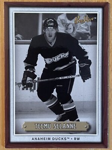 2006-07 Upper Deck Bee Hive Wood Teemu Selanne #98 HOF