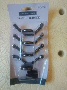 Ganchos para bata con acabado bronce con imagen de diseñador. Paquete de 4 tornillos, (LB-19) - Imagen 1 de 3