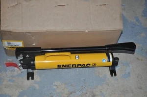 Enerpac P39 Ultima Single-Speed Hydraulic Hand Pump 700 Bar/ 10,000 PSI NEW IN B - Picture 1 of 2