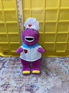 Fisher Price Barney Der Dinosaurier Kochmütze Kochen 13 Zoll Plüschtier Stofftier - Bild 1 von 4