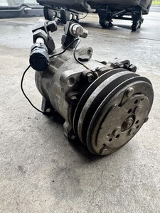 Jeep Wrangler YJ 87-90 4.2L 6 Cyl AC Compressor - Picture 1 of 7