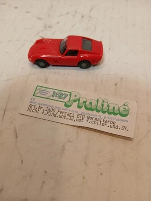 De colección Praliné Rojo Ferrari GTO Alemania Occidental 1:87 Pequeño Modelo de Ferrocarril Foto 1 de 4