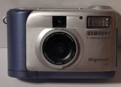 Samsung Digimax 130 1.3 Mega Pixels Compact Silver Digital Camera - Image 1 of 4