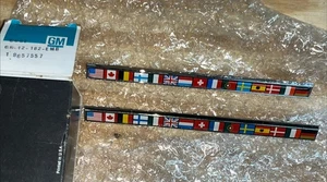 1973-77 NOS OLDSMOBILE CUTLASS SALON METAL FLAG FENDER EMBLEM SET GM 9657557 - Picture 1 of 9