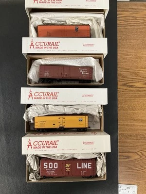 4 Accurail HO Scale Cars Asst Roadnames CB&Q With Kadee Scale Couplers Lot 11 - Image 1 of 4