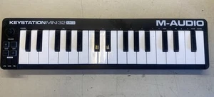M-Audio Keystation Mini 32 MK3 32-key MIDI Keyboard Controller - Picture 1 of 4