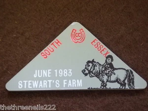 CARAVAN CLUB RALLY BADGE - STEWART'S FARM - JUNE 1983 - Foto 1 di 1