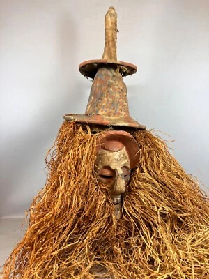 250647 - African mukhanda Yaka mask -  Congo. - Image 1 of 4