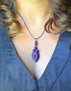 Colgante Diosa Tierra Arcilla Wicca Bruja Pagana Brujería Gaia Cristal Amatista - Imagen 1 de 11