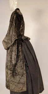 UNUSUAL PLUSH PILE TWO TONE VELVET VICTORIAN 1870’S BUSTLE BACK COAT - Picture 1 of 11