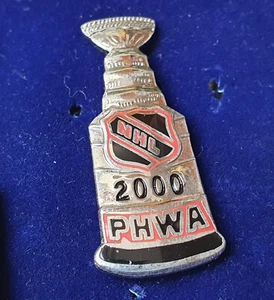 NHL Pin PHWA 2000 Stanley Cup Press Pin - Picture 1 of 2