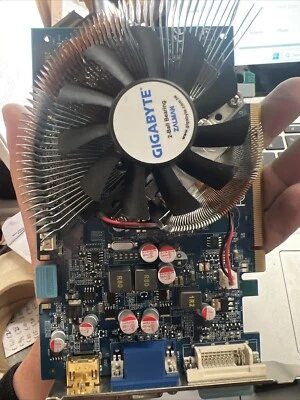 gigabyte GV-N95TD3-512I CARD - Image 1 of 4