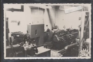 Professioni officina macchine vecchia cartolina fotografica - Foto 1 di 2