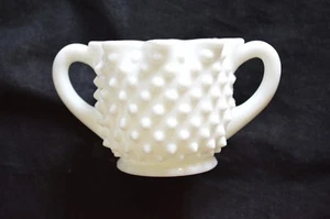 Vintage Fenton Hobnail Milk Glass Sugar Bowl - - Star Shaped Top (4,4) - Picture 1 of 4