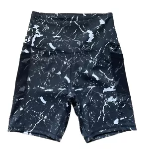 Women’s 7” Bike Shorts Black and White Printed w. Mesh Phone Pocket NWT - Size S - Picture 1 of 4