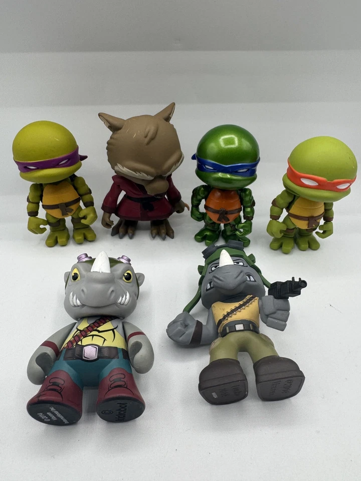 Lote de figuras Kidrobot Loyal Subjects Teenage Mutant Ninja Turtles TMNT Foto 1 de 4