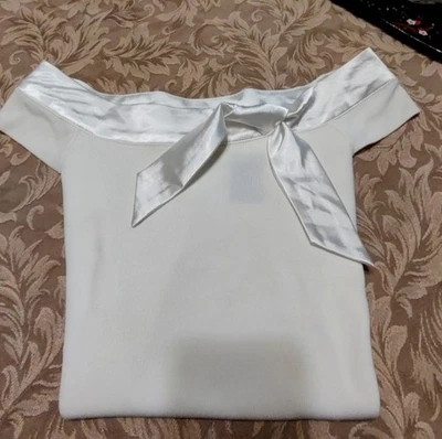 🍒🌹🍒 Superb Dolce Cabo 全新带标签 Vtg Deadstock Y2K 象牙缎吊带背心 - S — 第 1/4 张图片