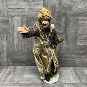 2005 Member's Mark Hand Painted Porcelain Cloth Nativity KING MELCHIOR Wiseman - Picture 1 of 15